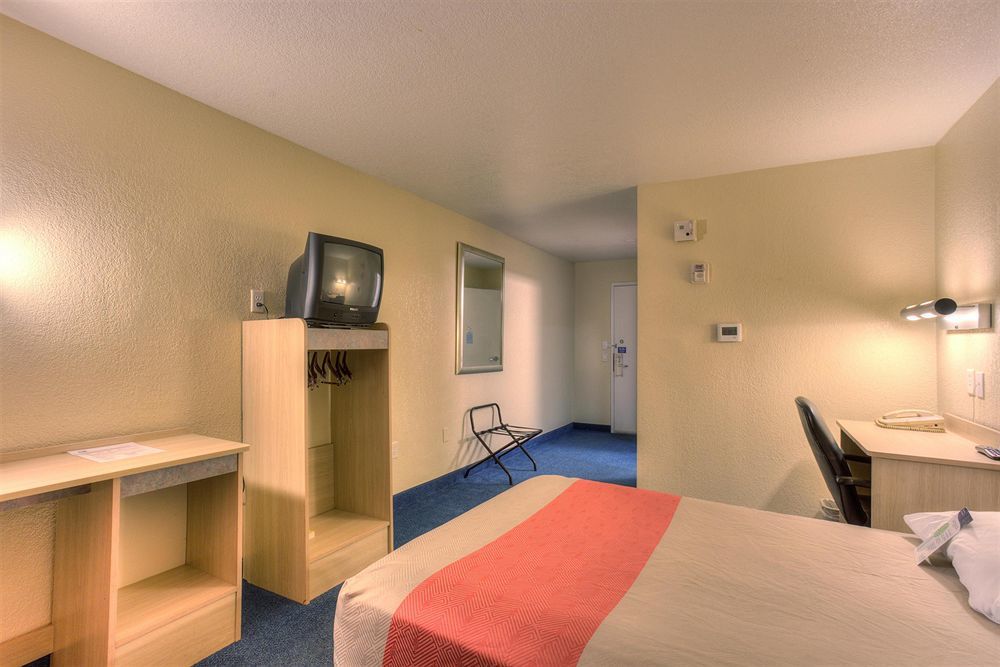 Motel 6-Portland, Or - Tigard West Bagian luar foto