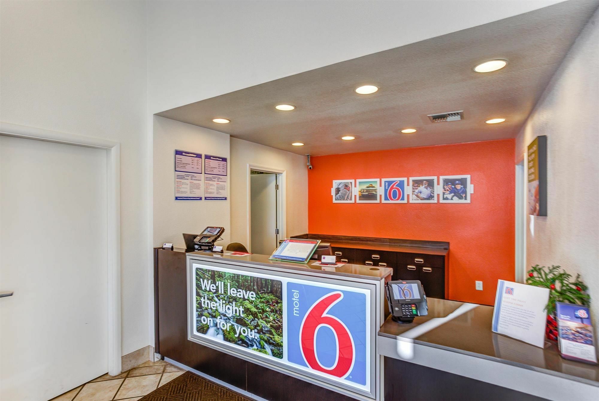 Motel 6-Portland, Or - Tigard West Bagian luar foto